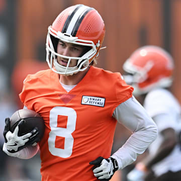 The Cleveland Browns traded quarterback Kenny Pickett to the Las Vegas Raiders.