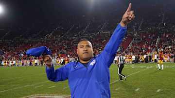 Nov 27, 2021; Los Angeles, California, USA; BYU Cougars head coach Kalani Sitake celebrates in the second half against the Southern California Trojans at United Airlines Field at Los Angeles Memorial Coliseum. Mandatory Credit: Kirby Lee-Imagn Images