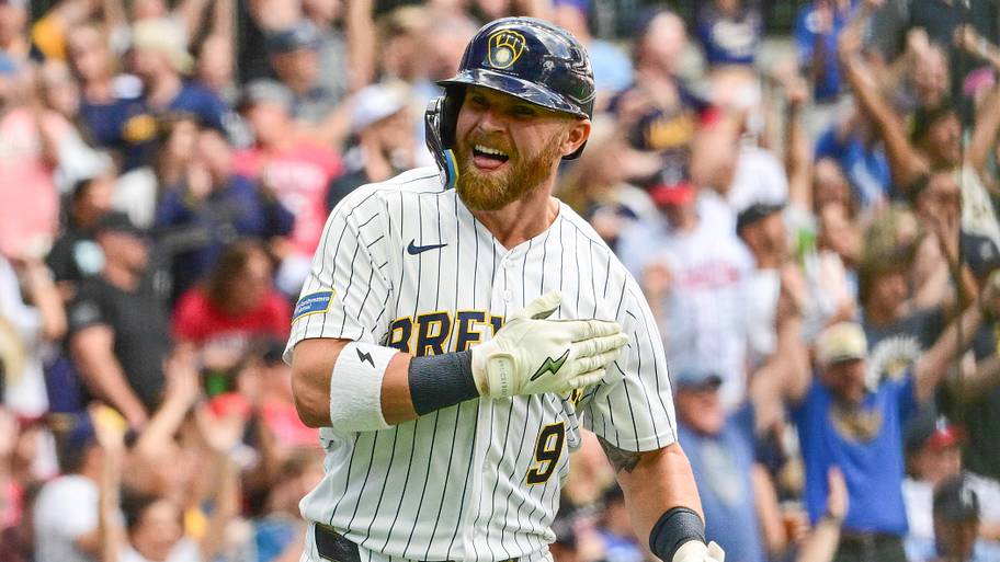 Milwaukee Brewers right fielder Jake Bauers