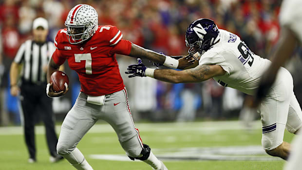 Dwayne Haskins plays against Northwestern in 2018