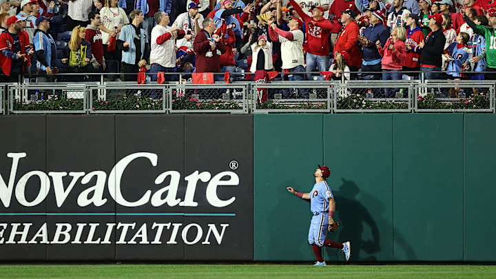 Un fanático de los Filis saltó de las tribunas en el Citizens Bank Ballpark