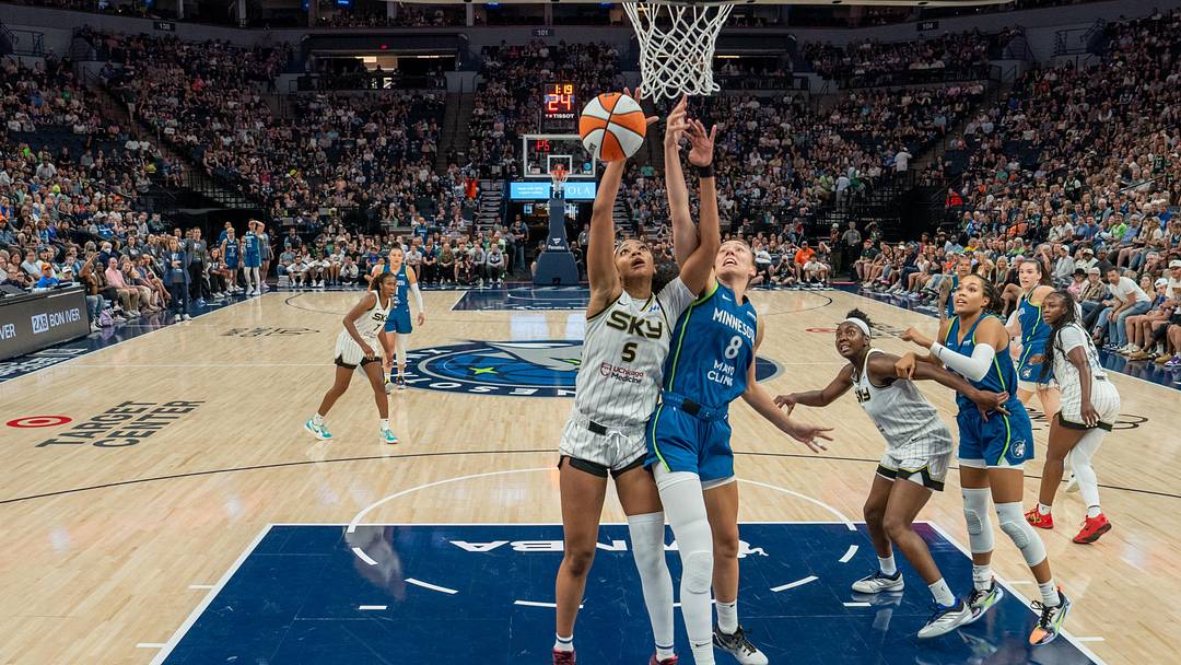 Jul 6, 2025; Minneapolis, Minnesota, USA; Chicago Sky forward Angel Reese (5) and Minnesota Lynx forward Alanna Smith (8) go up for a rebound in the third quarter at Target Center. Jul 6, 2025; Minneapolis, Minnesota, USA; Chicago Sky forward Angel Reese (5) and Minnesota Lynx forward Alanna Smith (8) go up for a rebound in the third quarter at Target Center.