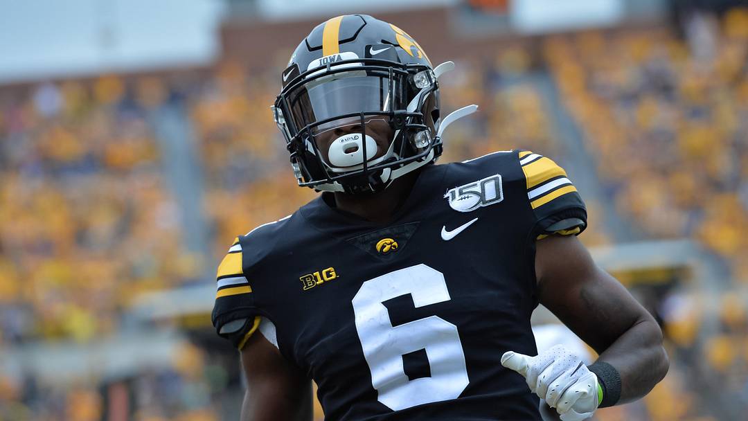 Sep 28, 2019; Iowa City, IA, USA; Iowa Hawkeyes wide receiver Ihmir Smith-Marsette (6) in action against the Middle Tennessee Blue Raiders during the second quarter at Kinnick Stadium. Mandatory Credit: Jeffrey Becker-Imagn Images