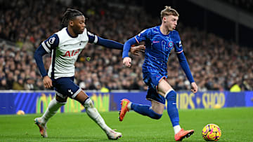 Cole Palmer foi liberado e deve voltar ao time no clássico