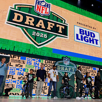 NFL Commissioner Roger Goodell and Green Bay Packers alumni welcome fans to the 2025 NFL Draft before the first round on Thursday, April 24, 2025, at Lambeau Field in Green Bay, Wisconsin. The draft runs through April 26.
Tork Mason/USA TODAY NETWORK-Wisconsin