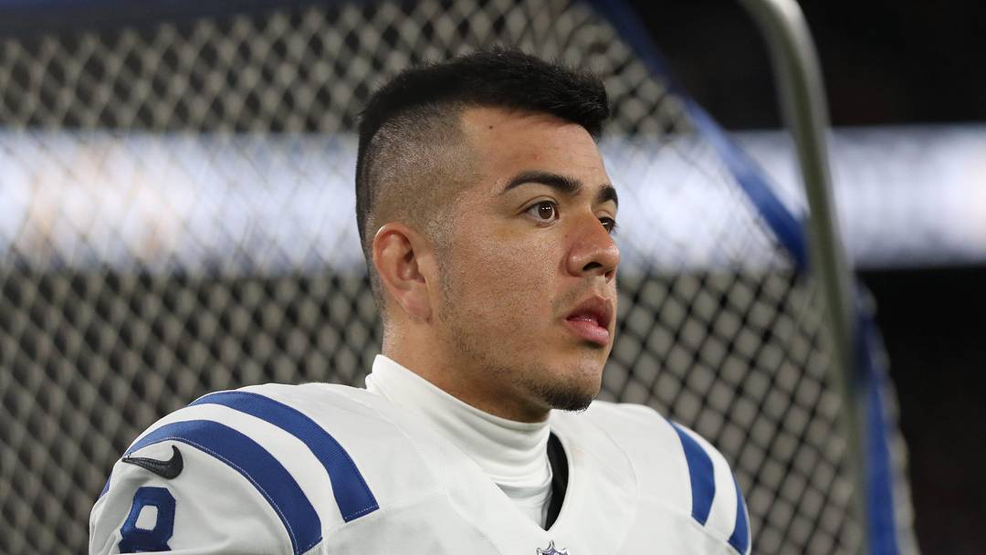 Indianapolis Colts punter Rigoberto Sanchez (8) during the second half of Colts against Baltimore