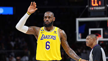 LeBron James espera jugar también en la próxima zafra de NBA
