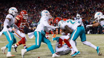 AFC Wild Card Playoffs - Miami Dolphins v Kansas City Chiefs