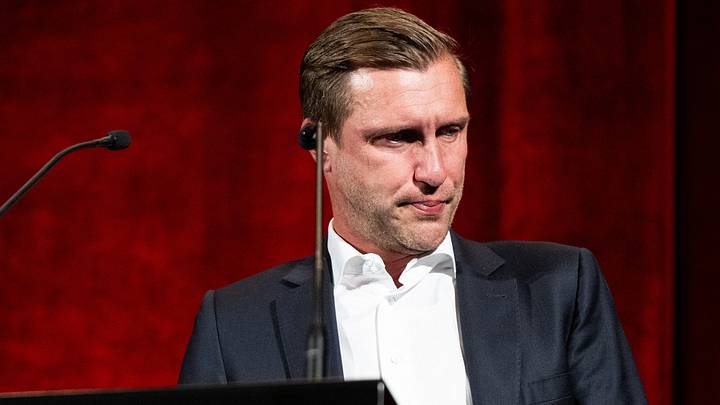 Markus Krösche auf der Mitgliedsversammlung von Eintracht Frankfurt