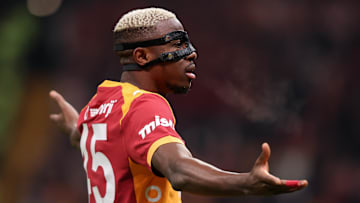 Victor Osimhen wird in zahlreichen Transfergerüchten als potenzieller Kane-Nachfolger beim FC Bayern genannt Victor Osimhen wird in zahlreichen Transfergerüchten als potenzieller Kane-Nachfolger beim FC Bayern genannt