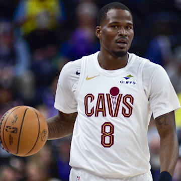 Mar 23, 2025; Salt Lake City, Utah, USA; Cleveland Cavaliers guard Javonte Green (8) looks down court to pass against the Utah Jazz during the second half at Delta Center. Mandatory Credit: Peter Creveling-Imagn Images