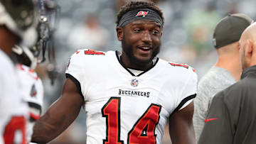 The Tampa Bay Buccaneers are prepared to do all they can to ‘make it very hard’ for Chris Godwin to leave in free agency. (Mandatory Credit: Vincent Carchietta-Imagn Images)