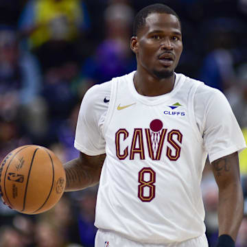 Mar 23, 2025; Salt Lake City, Utah, USA; Cleveland Cavaliers guard Javonte Green (8) looks down court to pass against the Utah Jazz during the second half at Delta Center. Mandatory Credit: Peter Creveling-Imagn Images