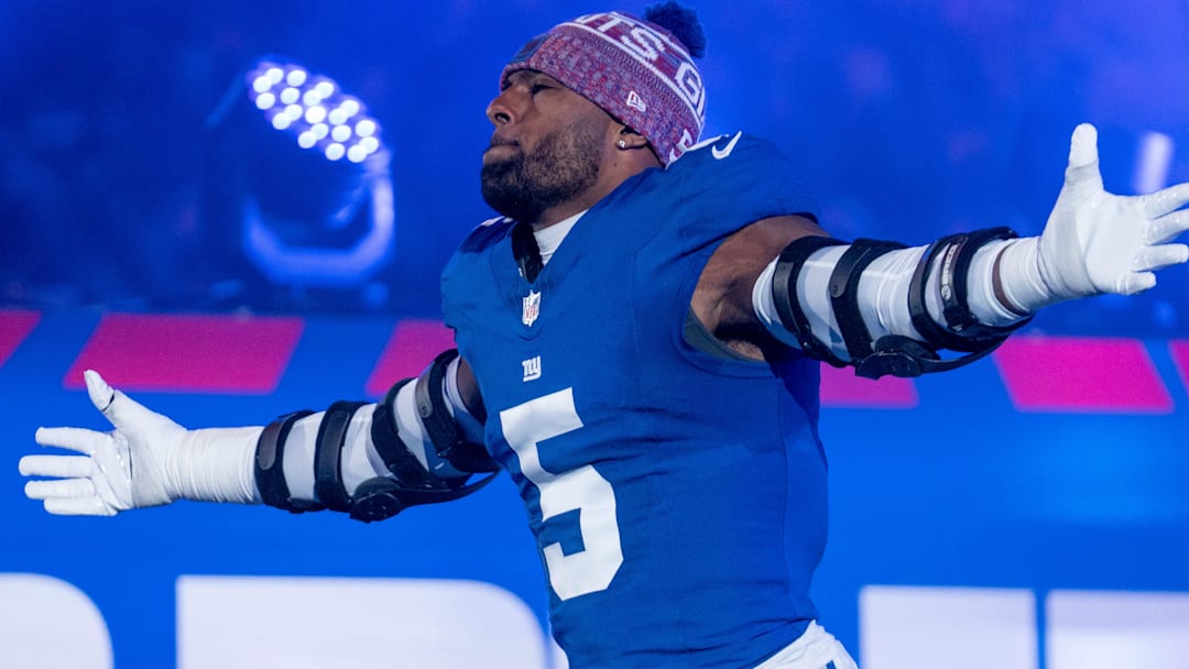 New York Giants OLB Kayvon Thibodeaux runs out of the tunnel during a Thursday Night game against the Philadelphia Eagles.