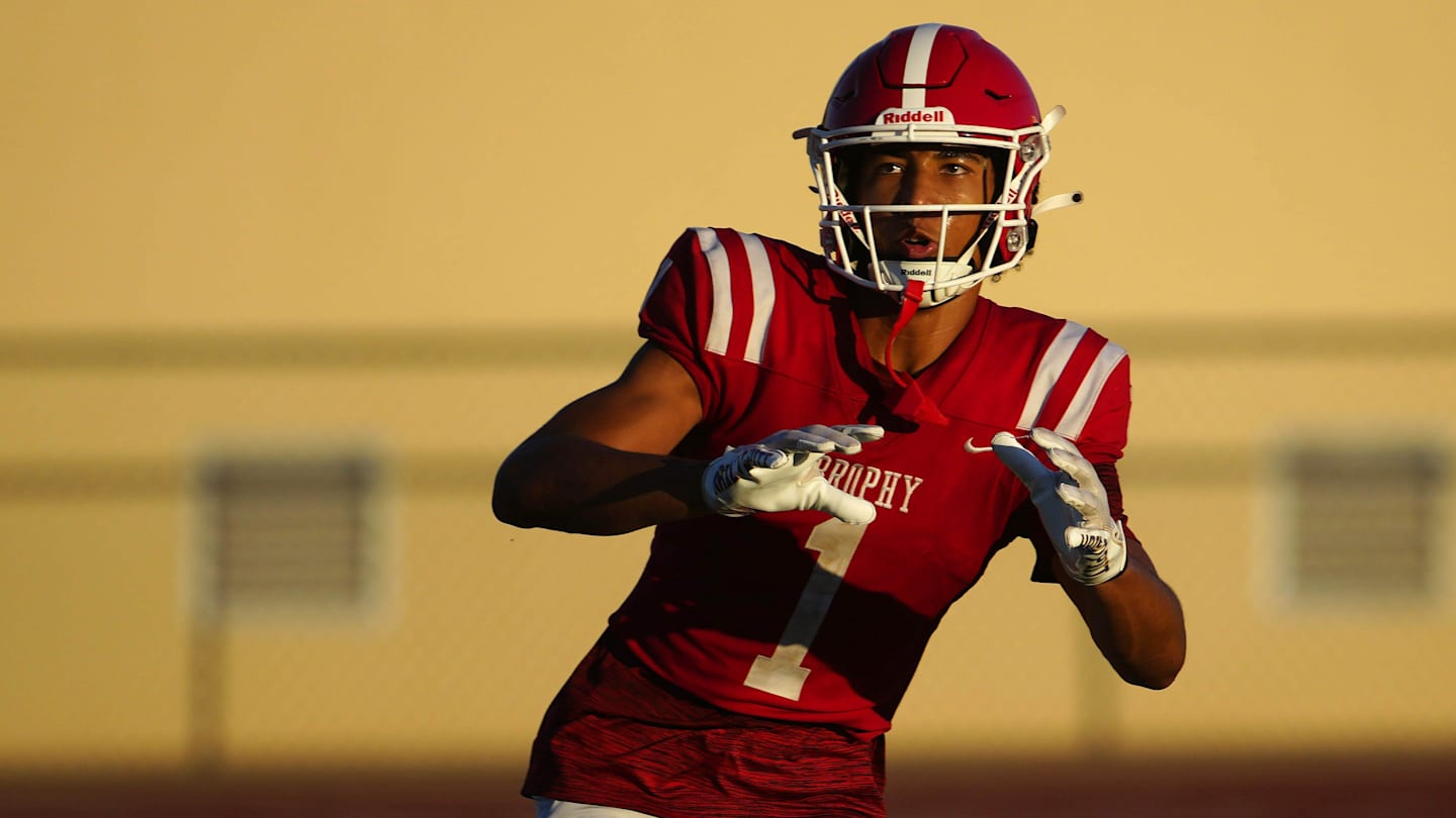 Three-Star WR, NFL Legacy on Official Visit to UCLA