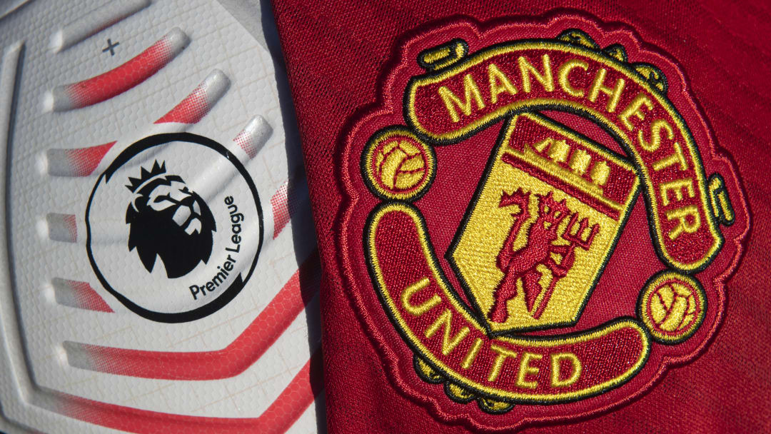 The Official Nike Premier League Match Ball and Manchester United Badge