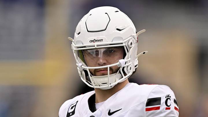 Cincinnati Bearcats quarterback Brendan Sorsby