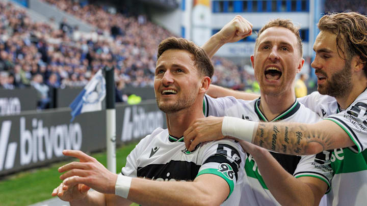 Die 96er bleiben voll im heißen Aufstiegsrennen