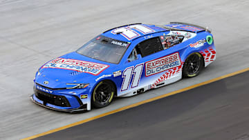 Denny Hamlin, Joe Gibbs Racing, Bristol Motor Speedway, NASCAR
