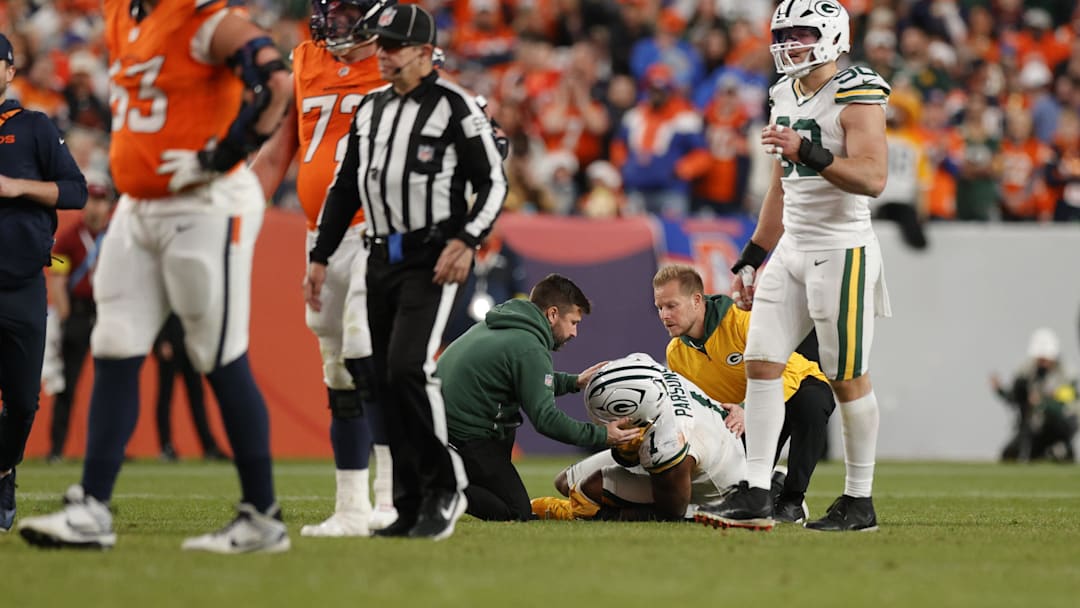 Micah Parsons went down with an injury during the Packers loss to the Broncos.