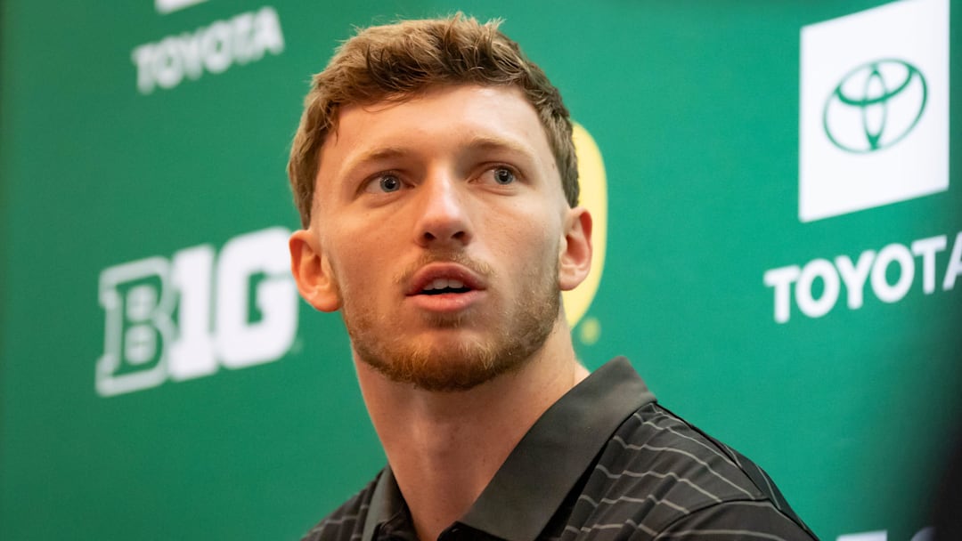 Oregon defensive back Dillon Thieneman