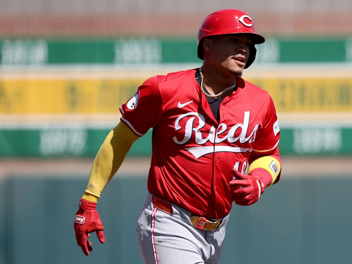 Watch: Noelvi Marte Makes Game-Saving Catch in Ninth Inning in Reds Win  Over Pirates