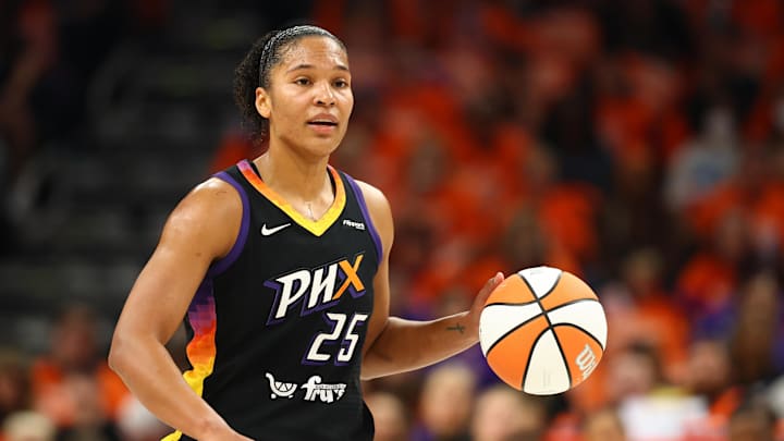 Oct 8, 2025; Phoenix, Arizona, USA; Phoenix Mercury forward Alyssa Thomas (25) dribbles the ball against the Las Vegas Aces in the first half during game three of the 2025 WNBA Finals at PHX Arena. Mandatory Credit: Mark J. Rebilas-Imagn Images Oct 8, 2025; Phoenix, Arizona, USA; Phoenix Mercury forward Alyssa Thomas (25) dribbles the ball against the Las Vegas Aces in the first half during game three of the 2025 WNBA Finals at PHX Arena. Mandatory Credit: Mark J. Rebilas-Imagn Images