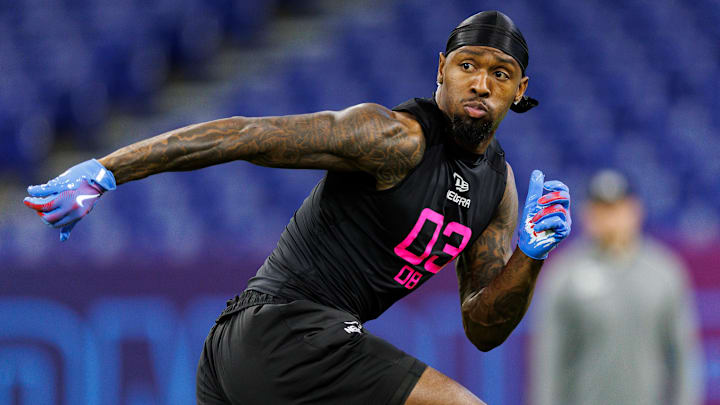 Washington Commanders cornerback Trey Amos