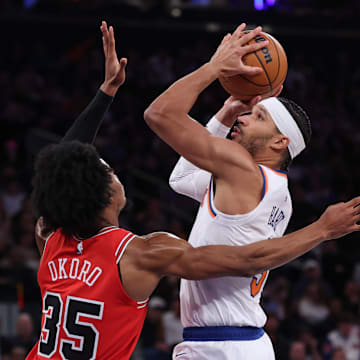 Nov 2, 2025; New York, New York, USA; New York Knicks guard Josh Hart (3) drives to the basket against Chicago Bulls forward Isaac Okoro (35) during the second half at Madison Square Garden. Mandatory Credit: Vincent Carchietta-Imagn Images