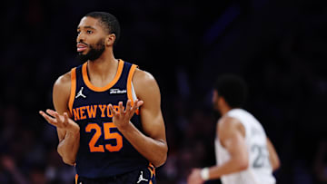 Dallas Mavericks v New York Knicks