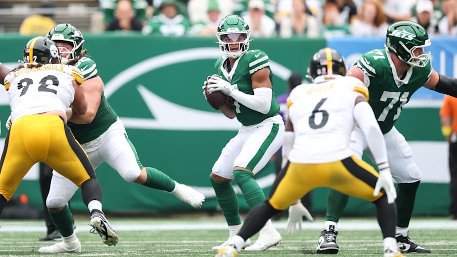 New York Jets quarterback Justin Fields