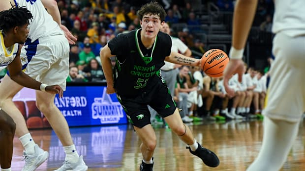 Treysen Eaglestaff West Virginia Men's Basketbal