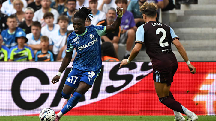 Jonathan Rowe brillant face à Aston Villa Jonathan Rowe brillant face à Aston Villa