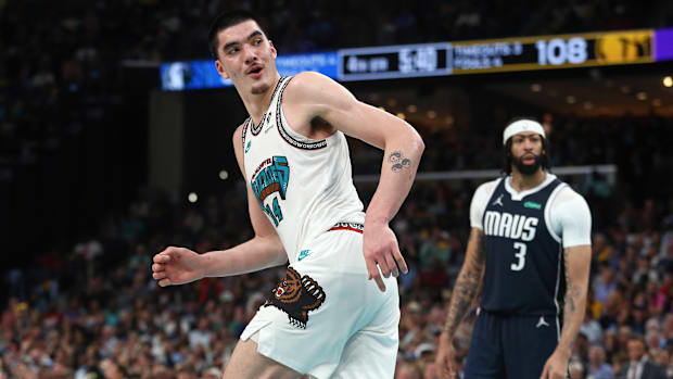 Memphis Grizzlies center Zach Edey
