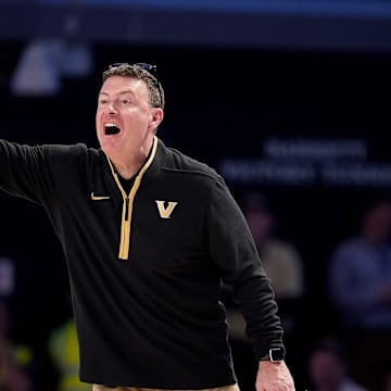 Vanderbilt head coach Mark Byington works with his team against Arkansas during the second half at Memorial Gym in Nashville, Tenn., Tuesday, March 4, 2025.
