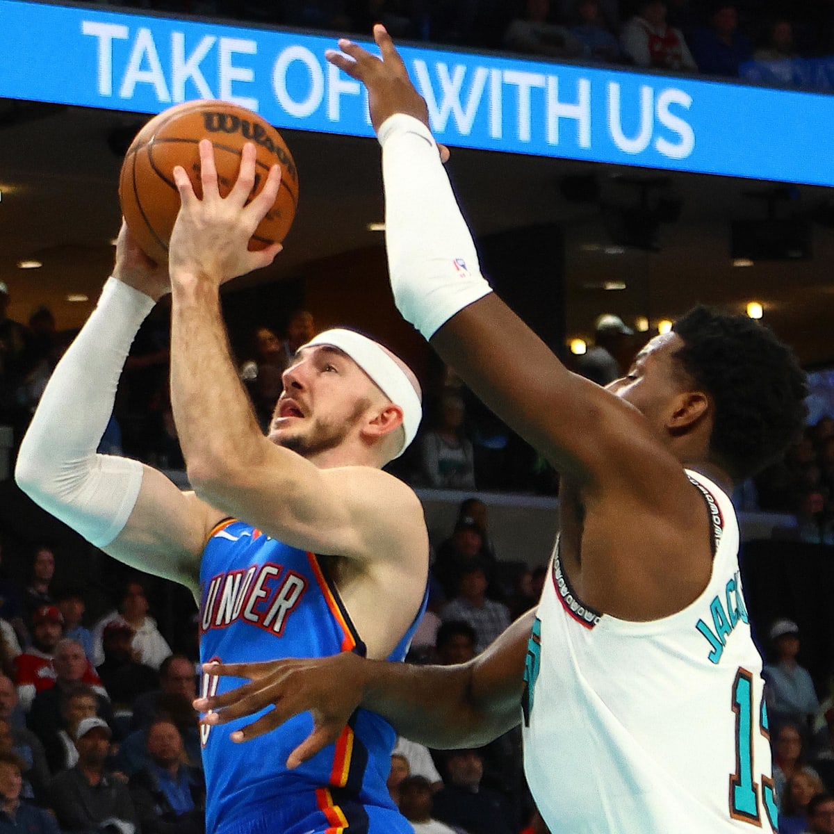 Thunders Shai Gilgeous-Alexander Shines as OKC Faces Injury-Hit Grizzlies
