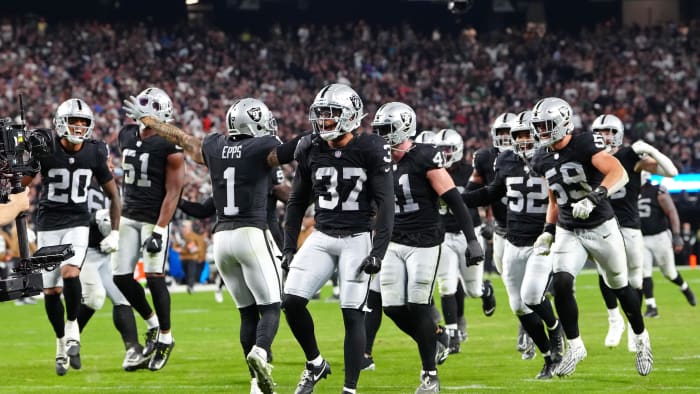 Nov 12, 2023; Paradise, Nevada, USA; Las Vegas Raiders players celebrate after Las Vegas Raiders