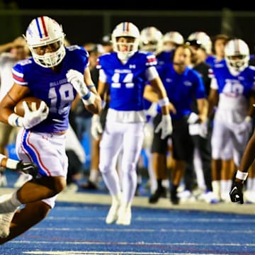 Folsom's Taniela Tupouo had two big catches, including a 21-yard touchdown catch in a 63-20 win over Long Beach Poly.