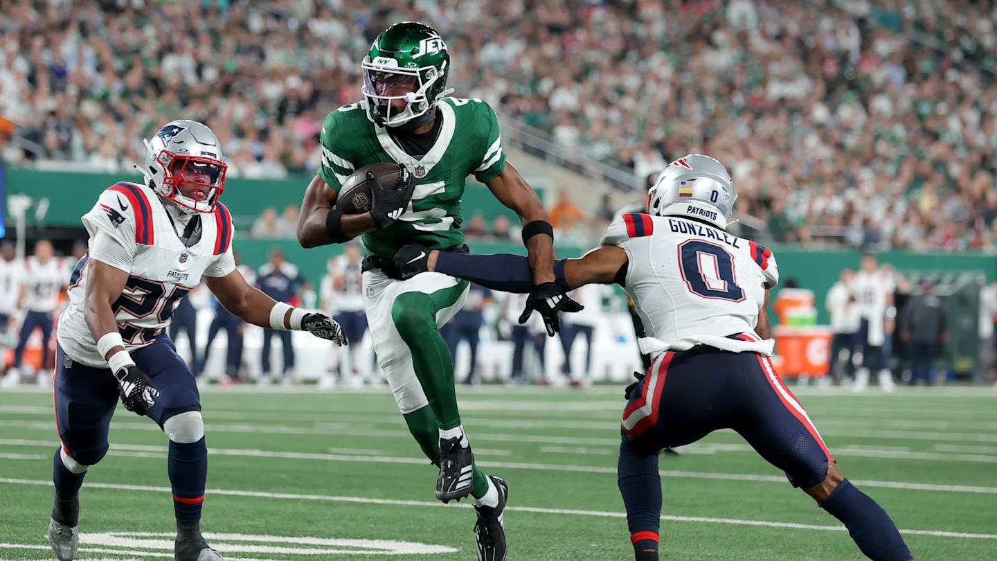 New York Jets Star Wide Receiver Given Shockingly Low Ranking Among Peers
