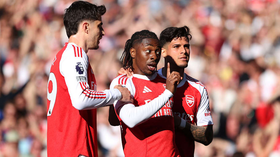 Kai Havertz (left), Eberechi Eze (center) and Piero Hincapié.