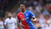 Chelsea siap bersaing dengan Manchester United untuk mendapatkan Michael Olise dari Crystal Palace.