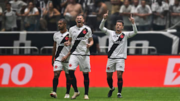 Vasco disputa jogo decisivo contra o Atlético-MG neste sábado (19)