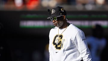 Deion Sanders arrived at the Alamo Bowl and gave Rickey Henderson a strong tribute