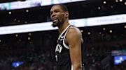 Durant solicitó ser cambiado a los Nets, pero de momento no hay acuerdo alguno