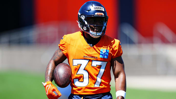 May 10, 2025; Englewood, CO, USA; Denver Broncos running back RJ Harvey (37) during rookie minicamp at Broncos Park Powered by CommonSpirit. May 10, 2025; Englewood, CO, USA; Denver Broncos running back RJ Harvey (37) during rookie minicamp at Broncos Park Powered by CommonSpirit.