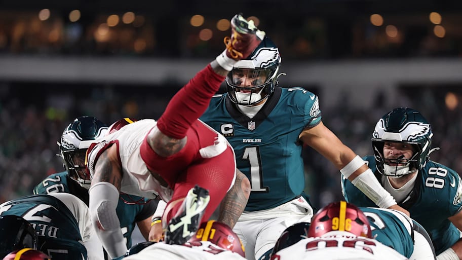Washington Commanders linebacker Frankie Luvu is in support of the Tush Push ban after a rough sequence in the NFC title game. | Bill Streicher-Imagn Images