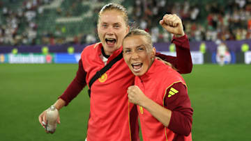 Sowohl Sjoeke Nüsken als auch Elisa Senß stehen bei den Bayern weit oben auf der Wunschliste. 