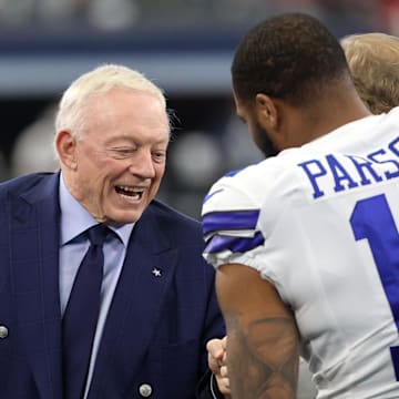 Dallas Cowboys owner Jerry Jones meets with outside linebacker Micah Parsons (prior to the NFC Wild Card playoff
