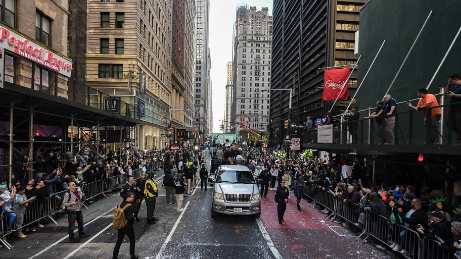Fans celebrate during the New York Liberty championship parade along the Canyon of Heroes in New York.