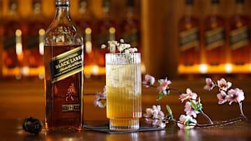 Sparkling and sweet Johnnie and peach